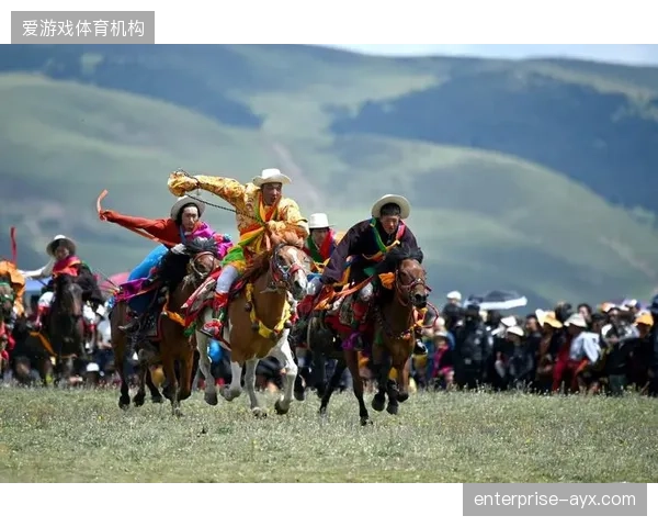 加纳门将阿蒂齐吉需迅速适应墨西哥城高原独特的足球飞行轨迹，以应对远射威胁。